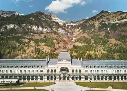 Tag 3 l Von den Ausläufern des Baskenlands in die Hochpyrenäen: Saint-Jean-Pied-de-Port - Canfranc