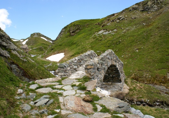 Südtiroler Wein - und Almenwege Meran - Bozen - Meran