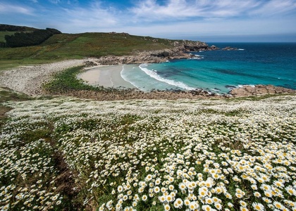 Tag 5 l 4. Wanderetappe Laxe - Arou  l  Zwischen Leuchtturmlicht, Künstlerseele und dem Spiel der Steine