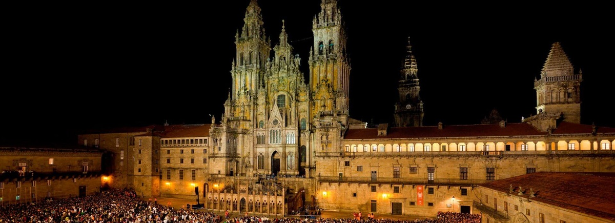 Berühmte Westfassade der Kathedrale von Santiago de Compostela, Endpunkt des Jakobswegs, UNESCO-Welterbe